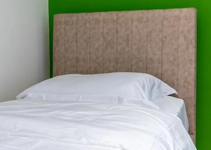 Urban Nest Central Tirana Apartment *