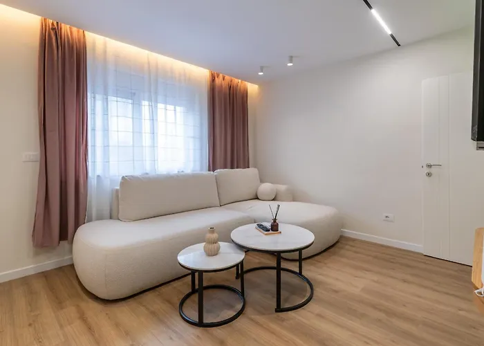 Apartament Urban Nest Central Tirana *